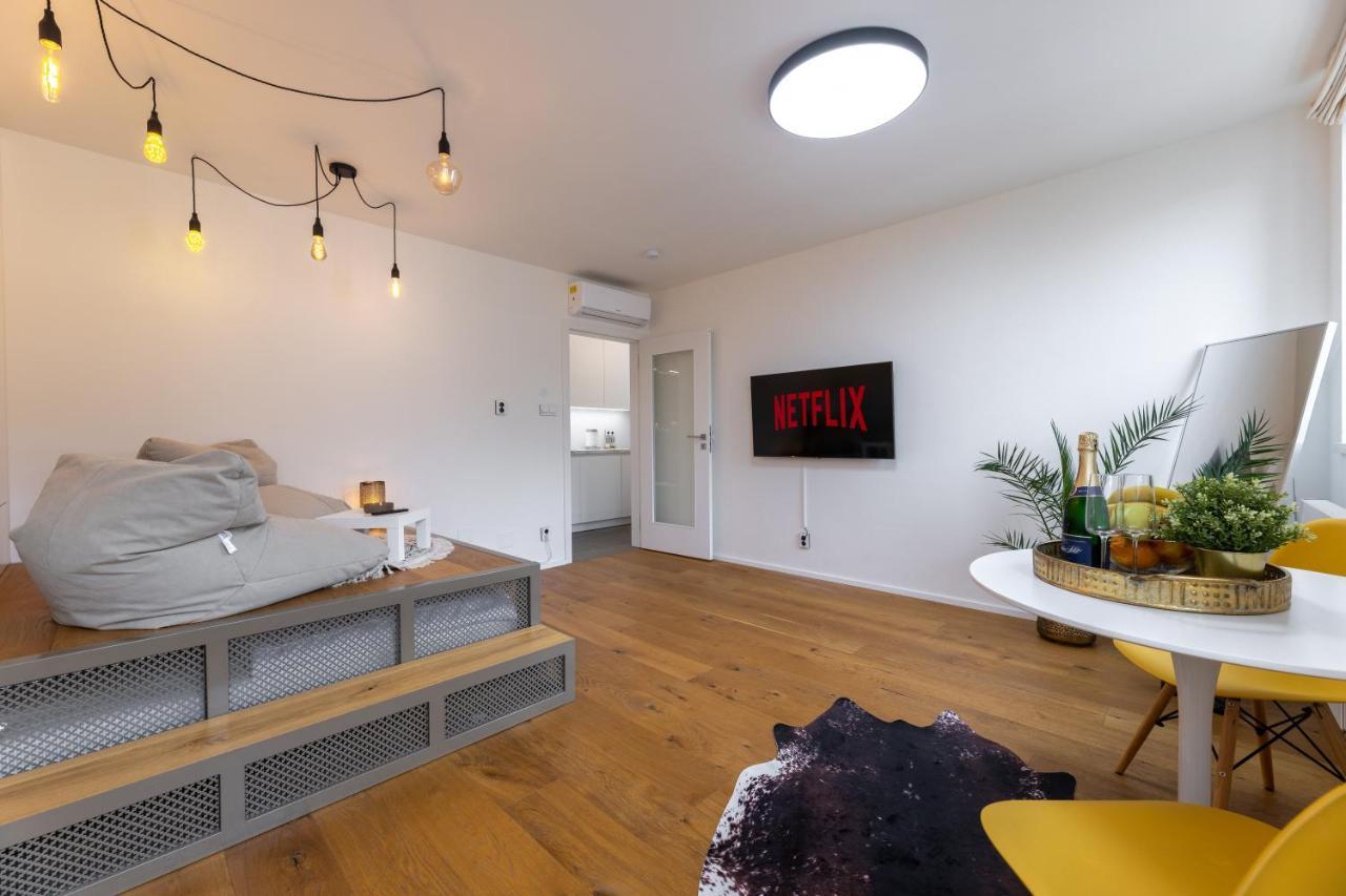Luxurious, Charming Studio Perfect For Couples Praga Exterior foto