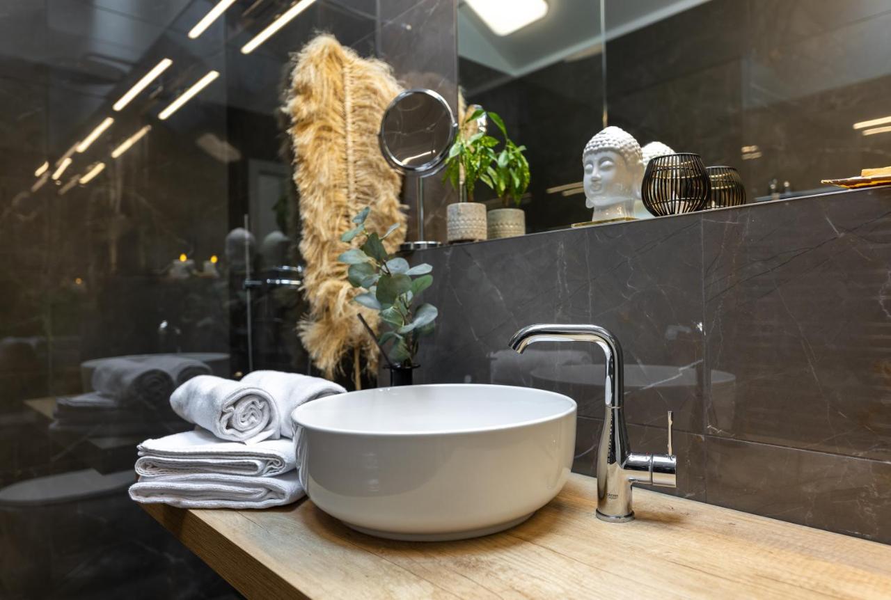 Luxurious, Charming Studio Perfect For Couples Praga Exterior foto